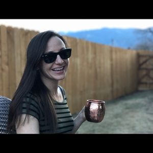 Meet your Posher, Alexandra